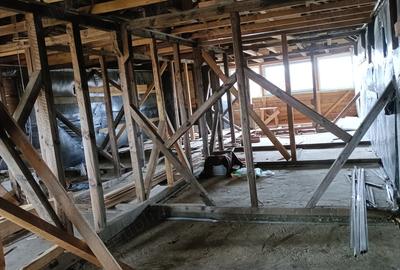 Vand sau schimb cu apartament, Casa P+E+M ?i 3300 teren intravilan in Baicoi jude?ul Prahova - 1