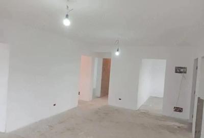 Casă cu 3 camere cu Teren 380 Mp în Horia - 1