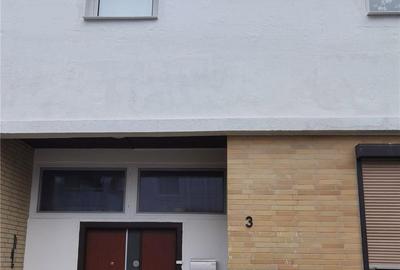 Casă cu 6 camere cu Teren 2000 Mp în Central - 9