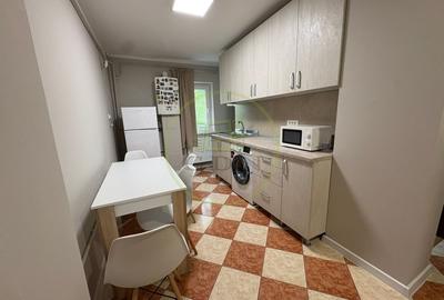 Apartament cu 3 camere decomandat, mobilat în 1 Mai - 8