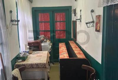 Casă cu 3 camere cu Teren 2268 Mp în Talpoș - 2