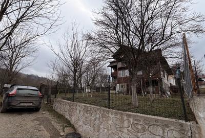 Casă cu 3 camere în Cerașu - 2