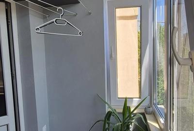 Apartament cu 4 camere decomandat în CET - 11