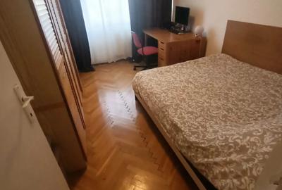 Proprietar,Vand Chiar in Complexul Studen?esc,Langa Stadion si Profi,Cu Centrala,Decomandat - 5