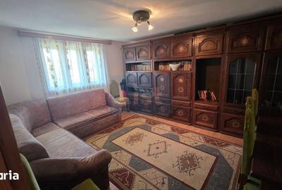Casă cu 6 camere cu Teren 750 Mp în Schela - 11