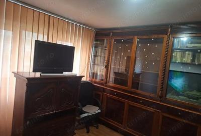 80.000 euro .. 3 camere .. etaj intermediar .. semicentral - 4