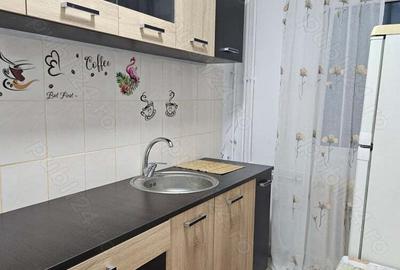 Inchiriez garsoniera, zona Sarari, langa Liceul Henri Coanda - 3
