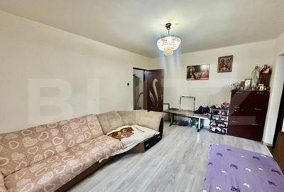 Apartament semidecomandat, 3 camere, Craiovita Noua, zona Pi - 1