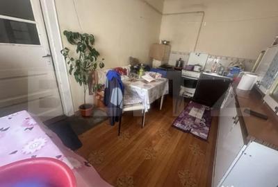 Casă cu 4 camere cu Teren 842 Mp în Titulescu - 7