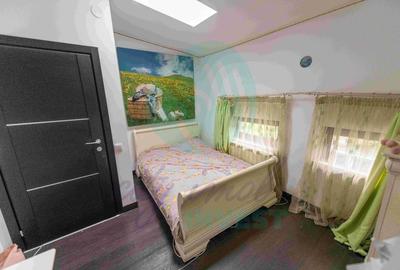 "Acasa" in Vatra Luminoasa - 9