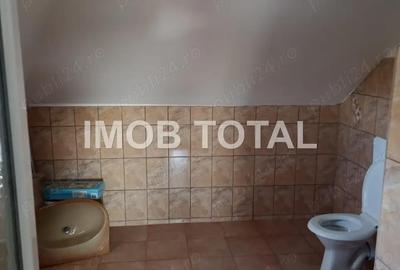 Casă cu 6 camere în Central - 17
