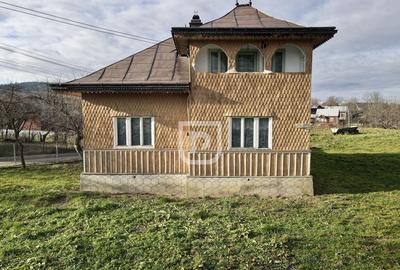 Casă cu 4 camere cu Teren 2610 Mp în Central - 3