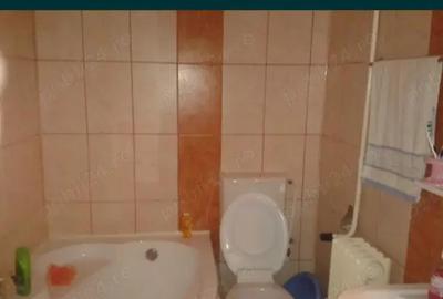 Casă cu 6 camere în Central - 2