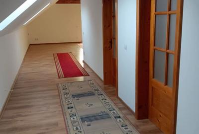 Casa de vanzare Otelu Rosu - 4