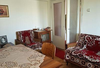 Apartament cu 4 camere decomandat în Rovine - 11