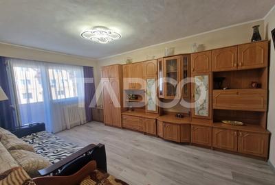 Apartament cu 3 camere decomandat, mobilat în Vasile Aaron