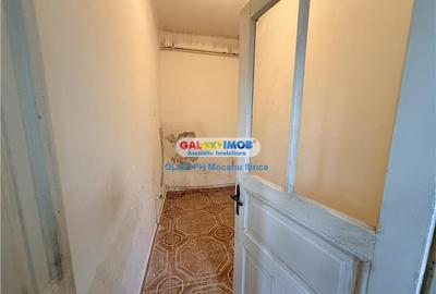 Casă cu 3 camere cu Teren 342 Mp în 8 Martie - 14