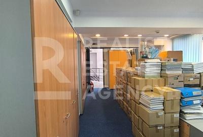 Spațiu comercial, de 370 mp, în Centrul Civic - 2