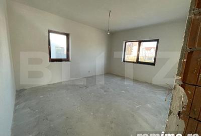 Casă cu 4 camere cu Teren 490 Mp în Central - 2