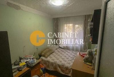 Apartament 4 camere decomandat - 3