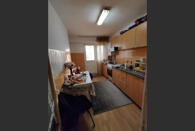 Apartament cu 3 camere decomandat în Siderurgiștilor - 4
