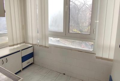 Ap. 4 cam D, Et. 1,langa Hala Centrala - 1