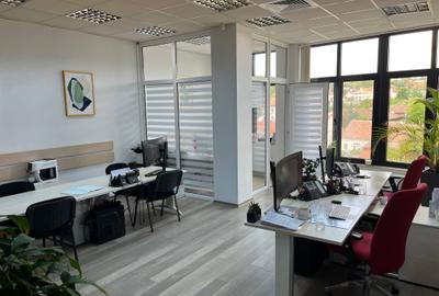 Spațiu comercial, de 50 mp, în Central - 1