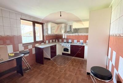 Casă cu 4 camere cu Teren 917 Mp în Nămoloasa - 6