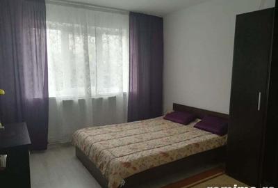 Garsonieră decomandată în Romană