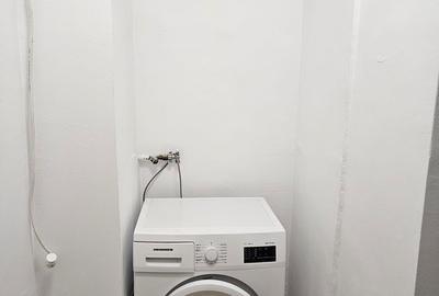 Apartament cu 2 camere semidecomandat în Tei