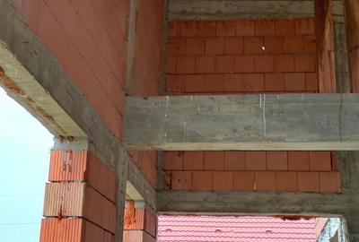 Casă cu 6 camere în Săcălaz