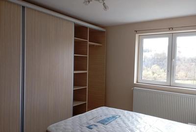 Apartament cu 2 camere decomandat în Petros - 4