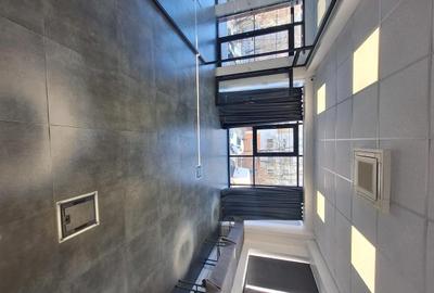 Spațiu comercial, de 100 mp, în Micro 17