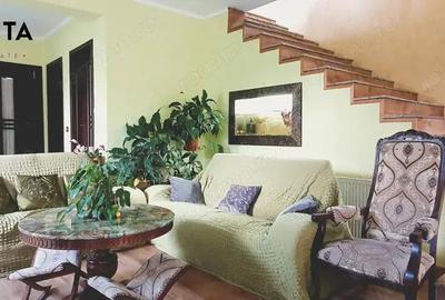 Casă cu 5 camere cu Teren 733 Mp în Luna - 18