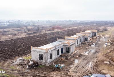 Casă cu 3 camere în Uiești - 13