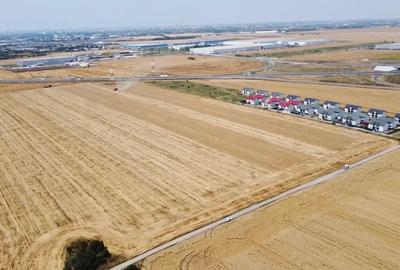 Teren de 25000 mp, în Central