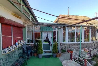 Casă individuală cu 7 camere cu Canalizare în Vest - 30