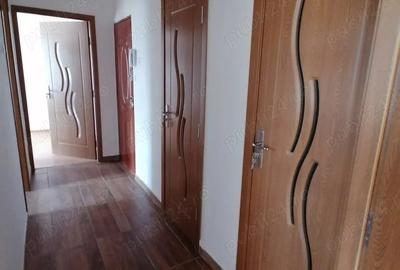 Apartament cu 3 camere semidecomandat în Central - 7