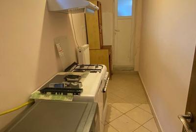 Casă cu 5 camere decomandat cu Canalizare în Zorilor - 18