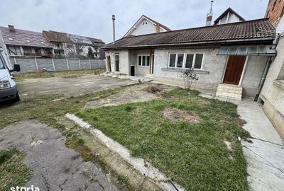 Casă cu 8 camere cu Teren 622 Mp în Titulescu - 16