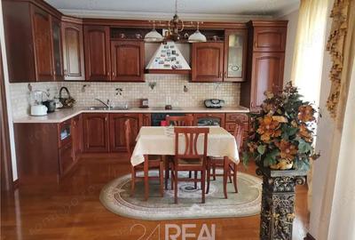 Casă cu 1 camere cu Piscina în Central - 3