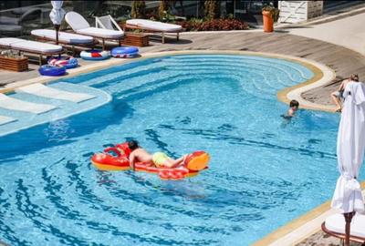 Studio 1 camera White Tower Mamaia - 2