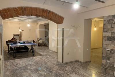 Casă cu 18 camere cu Teren 684 Mp în Centrul Istoric - 1