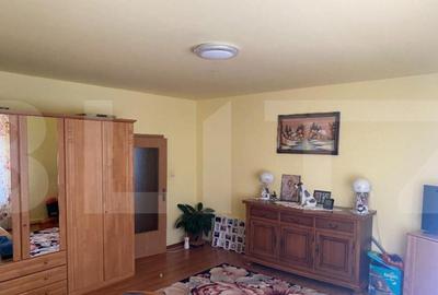 Casă cu 8 camere cu Teren 1800 Mp în Central - 3