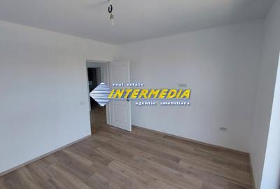 Casă individuală cu 4 camere cu Teren 250 Mp în Micești - 3