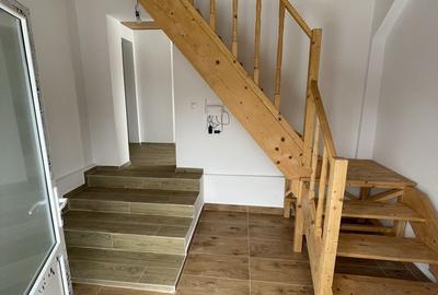 Casă cu 4 camere în Jugureni - 2