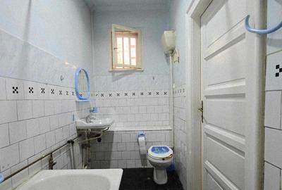 CASA DE VANZARE, SEMICENTRAL, ZONA STRAZILOR AL. VLAHU?A/C. TANASE - 15
