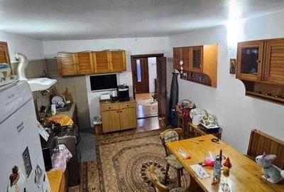 Casă cu 4 camere cu Teren 250 Mp în Central - 7