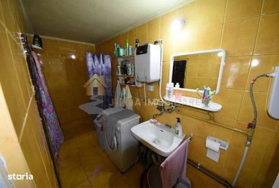 Casă cu 4 camere cu Teren 978 Mp în Gruia - 3