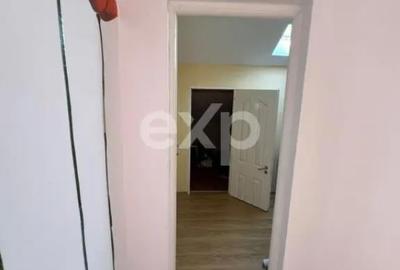 Casă cu 4 camere cu Teren 5500 Mp în Mălureni - 9
